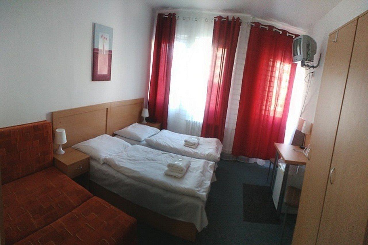 Hotel Plus Μπρατισλάβα Εξωτερικό φωτογραφία