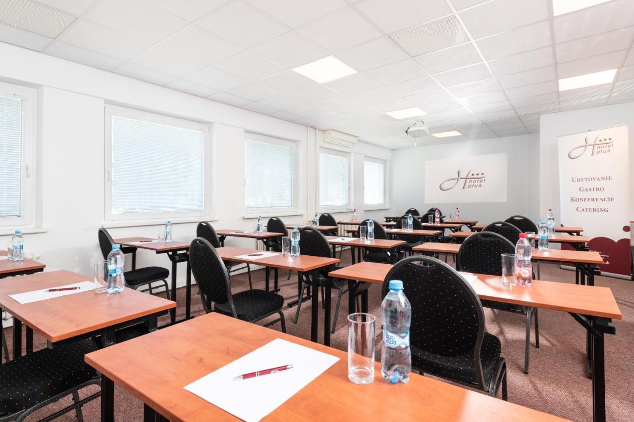 Hotel Plus Μπρατισλάβα Εξωτερικό φωτογραφία
