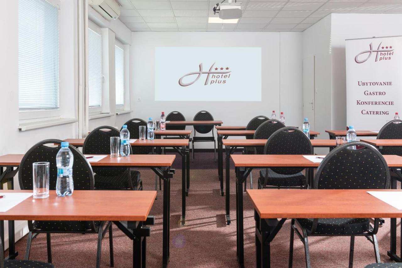 Hotel Plus Μπρατισλάβα Εξωτερικό φωτογραφία