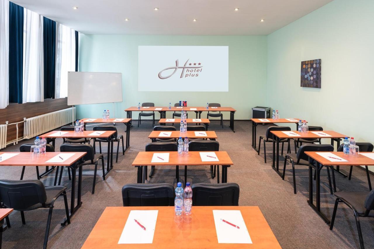 Hotel Plus Μπρατισλάβα Εξωτερικό φωτογραφία