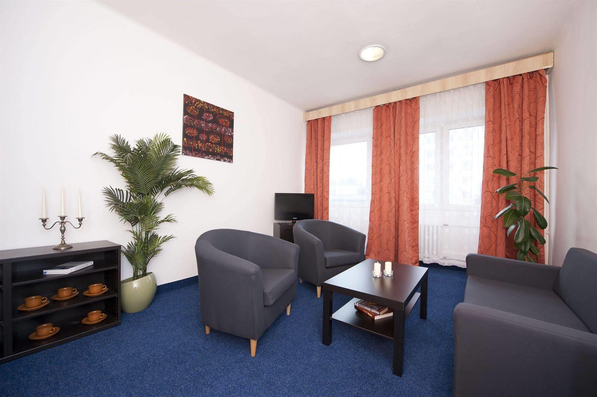 Hotel Plus Μπρατισλάβα Εξωτερικό φωτογραφία