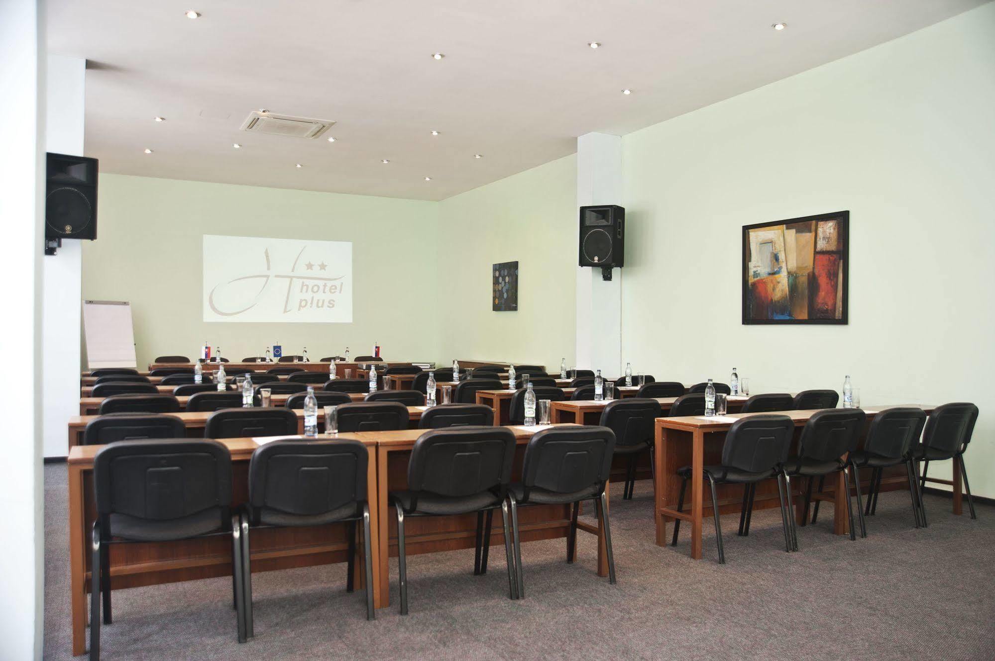 Hotel Plus Μπρατισλάβα Εξωτερικό φωτογραφία